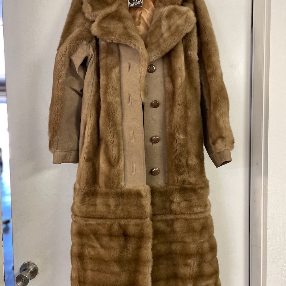 Tissavel of France coat.
